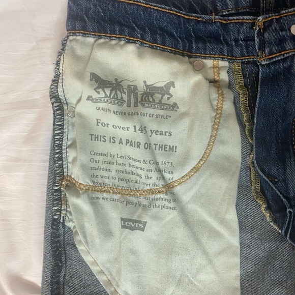 Levi's Men's Slim Jeans in Dark Blue - Picture 5 of 8